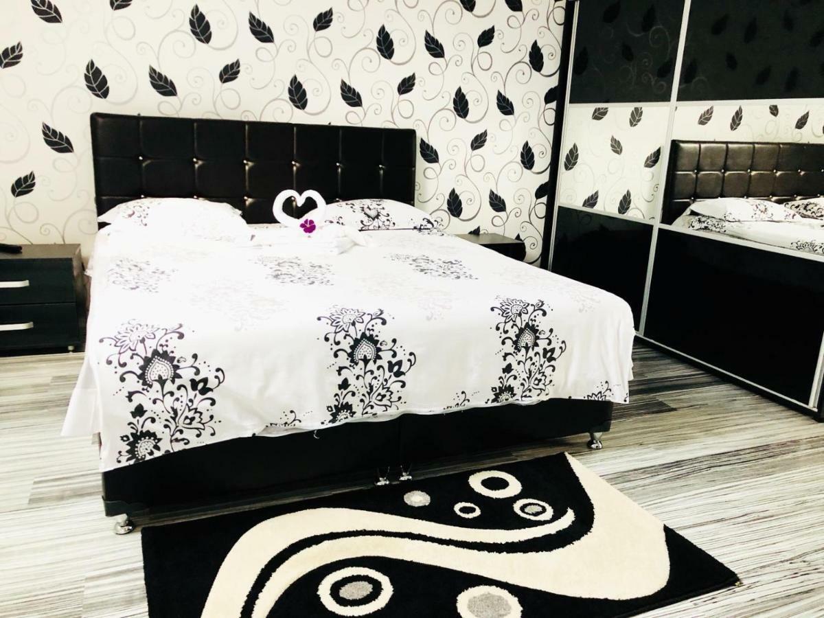 Готель Ika House Пояна-Марулуй Екстер'єр фото